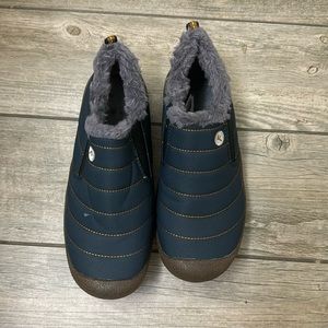 New! Navy Slippers w Furry Lavender Purple Lining & Gripper Soles🥿🥿